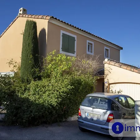 House In With Swimming Pool